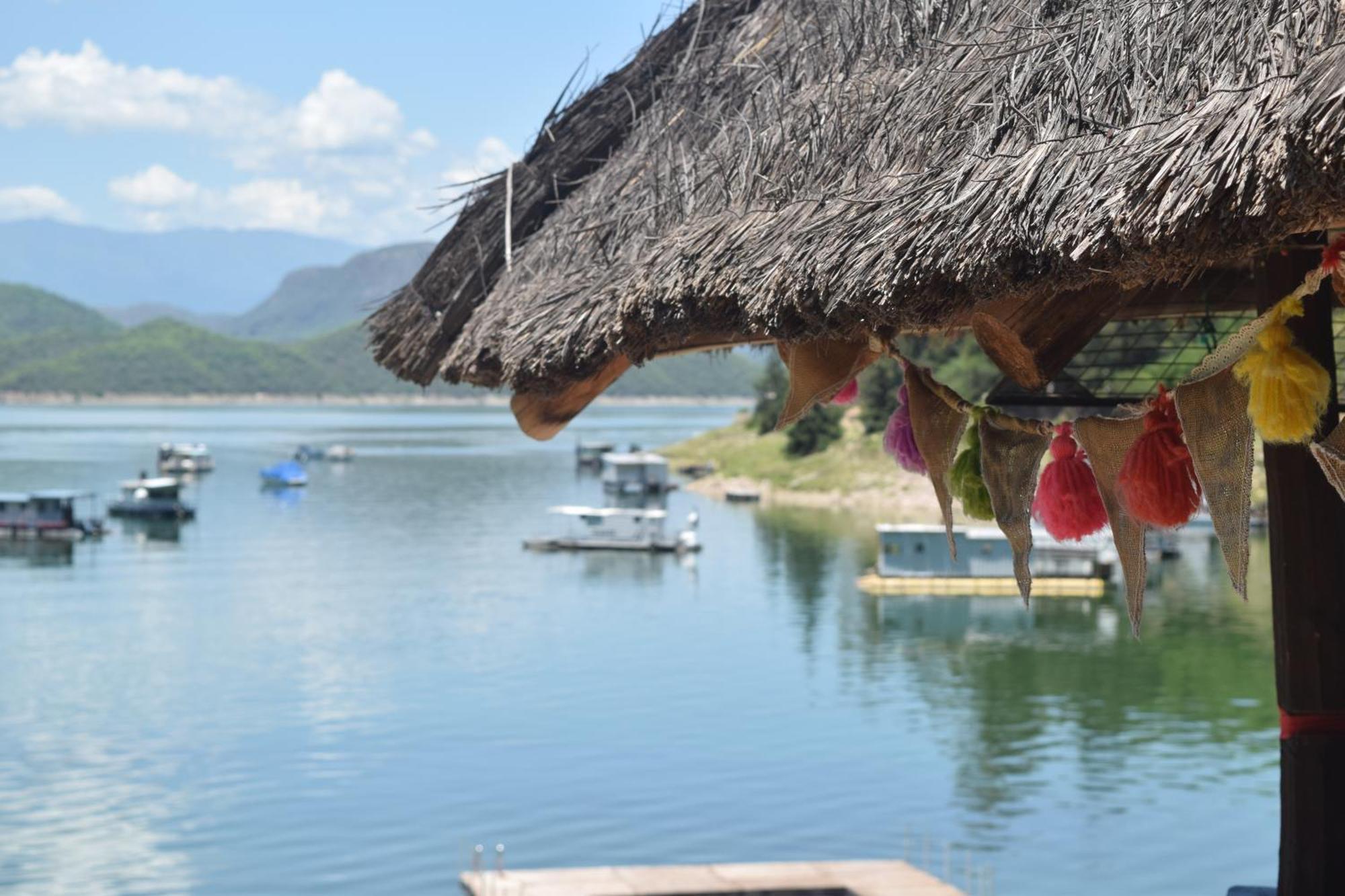 Terrazas Del Lago Cabra Corral Dış mekan fotoğraf