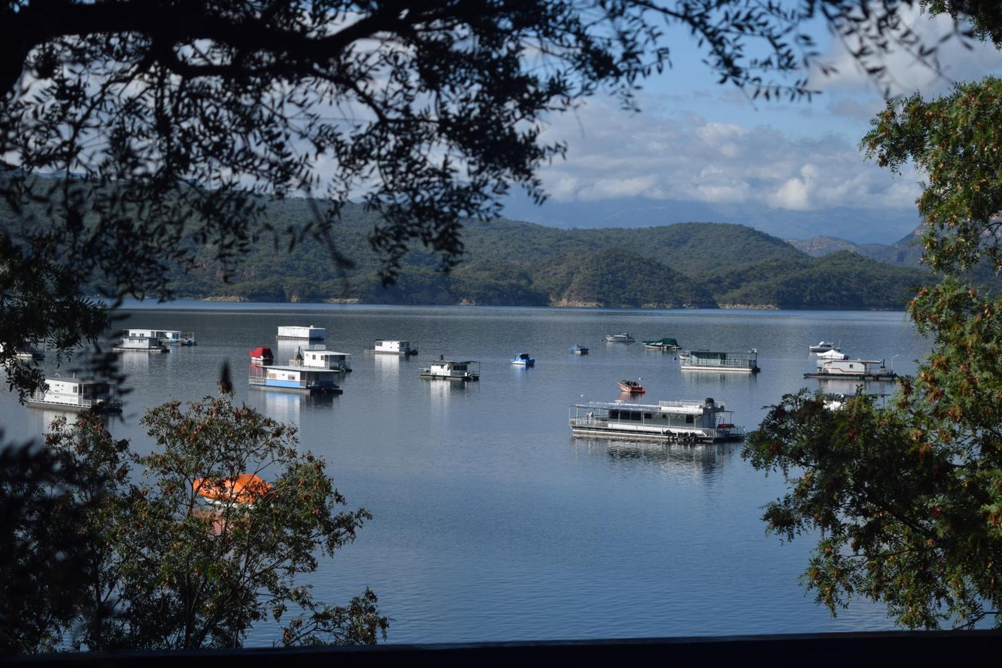 Terrazas Del Lago Cabra Corral Dış mekan fotoğraf